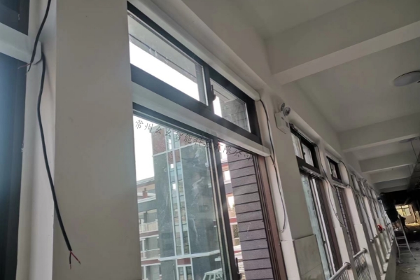 平移式電動開窗器的應用范圍,平移式開窗器的注意事項